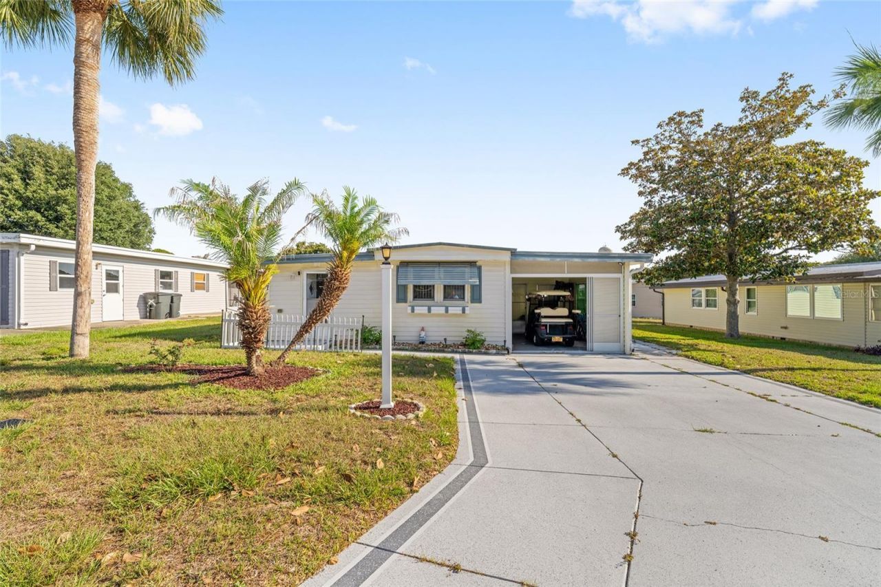 1027 Vermont Avenue , Lady Lake, FL 32159 Photo