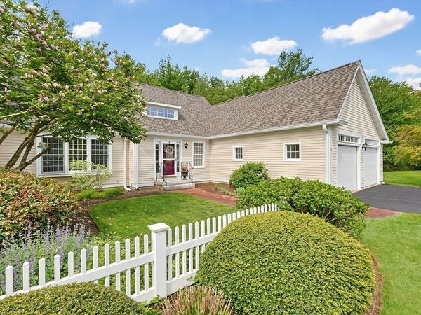 6 Trellis Circle, Unit 6, Pembroke, MA 02359