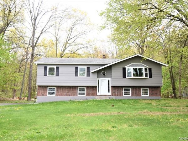 158 Sycamore Drive , New Windsor, NY 12553