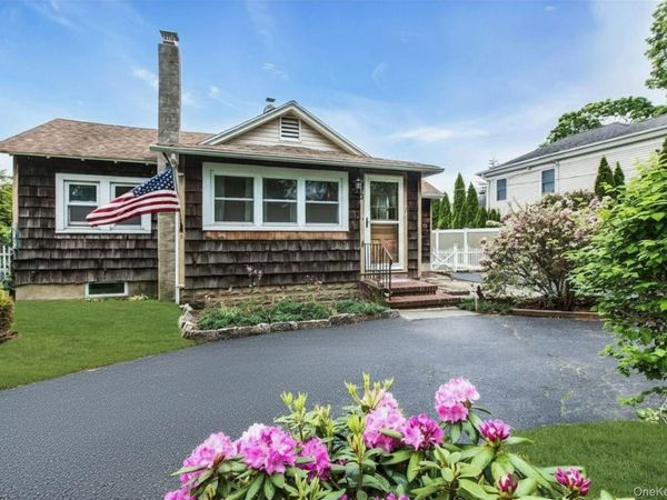 3 New Street , Great River, NY 11739