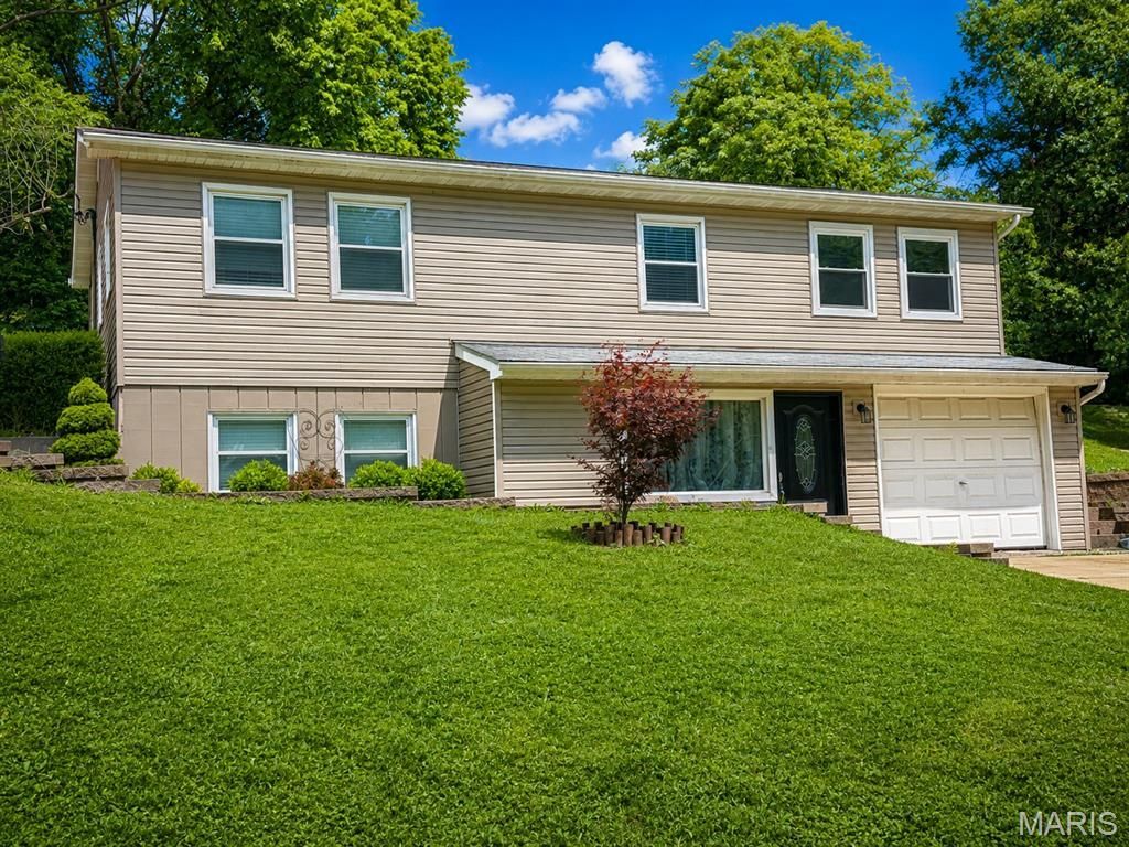 901 Olive Street , New Haven, MO 63068 Main Photo