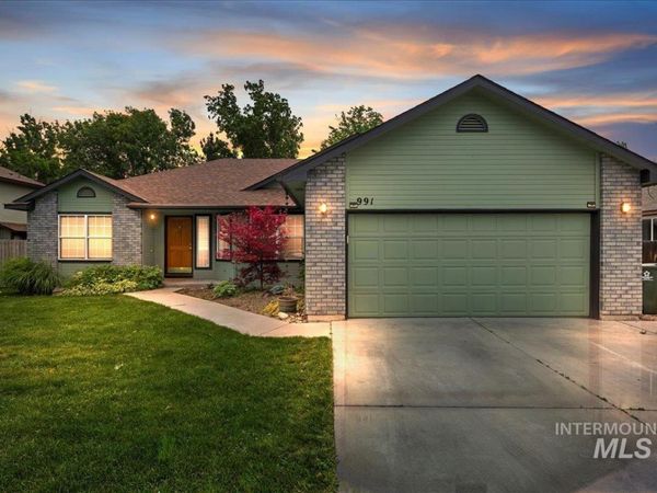991 W Pennwood St, Meridian, ID 83642