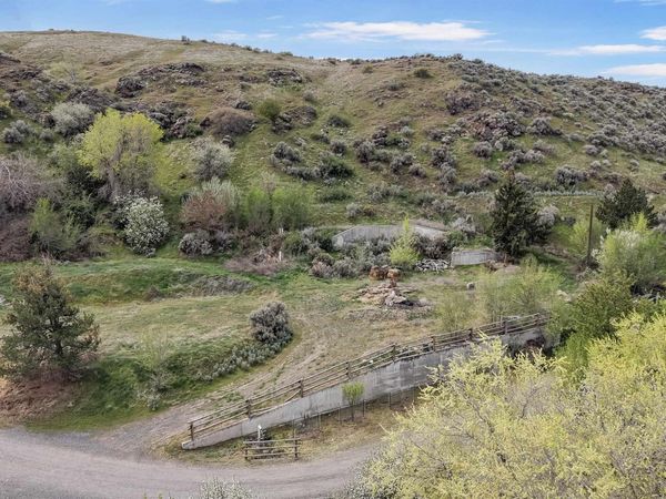 4785 A River Road, Buhl, ID 83316