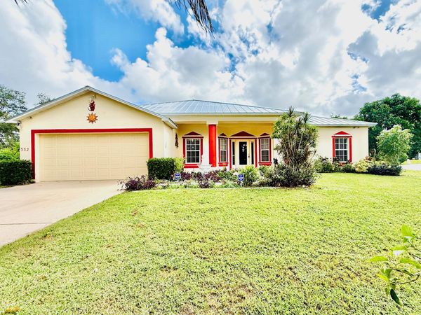 332 SW Glenwood Drive, Port St. Lucie, FL 34984