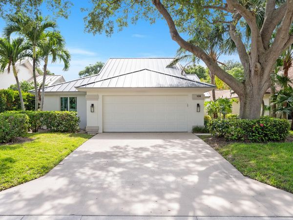 109 Harbourside Circle, Jupiter, FL 33477