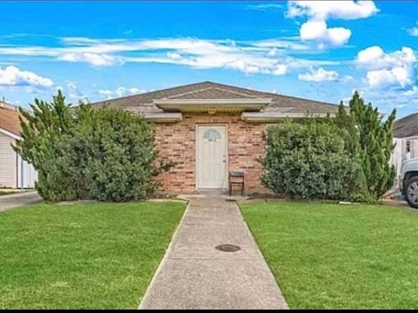 3813 JUPITER Drive , Chalmette, LA 70043