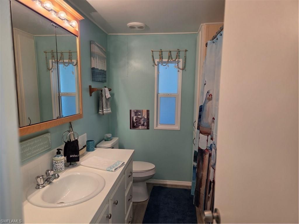 575 Winning Way, North Fort Myers, FL 33917 Photo