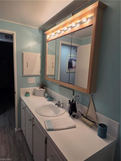 575 Winning Way, North Fort Myers, FL 33917 Photo