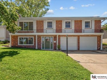 7310 N 39th Terrace , Omaha, NE 68112