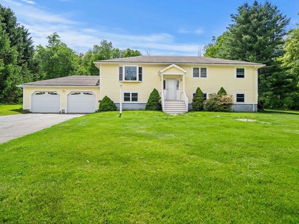 240 Hampstead St, Methuen, MA 01844
