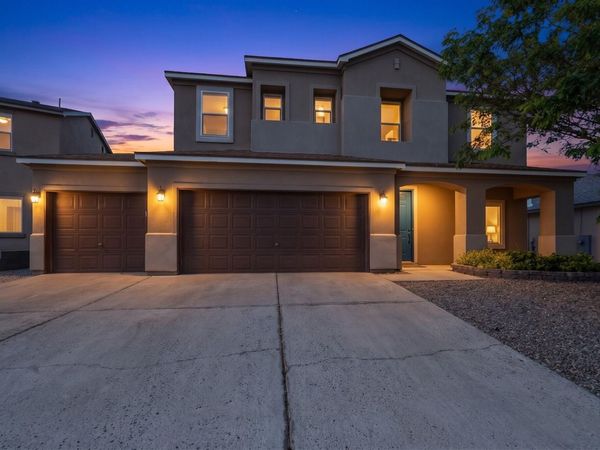 10647 Summercrest Drive NW, Albuquerque, NM 87114