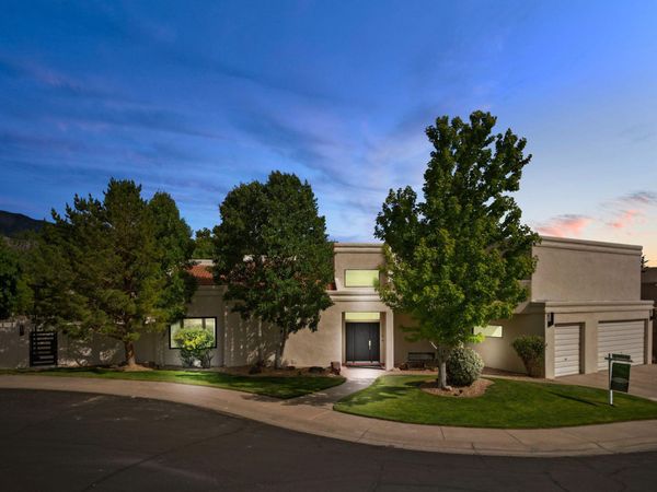 11724 Woodmar Lane NE, Albuquerque, NM 87111