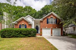 615 Majestic Oak Drive photo 4