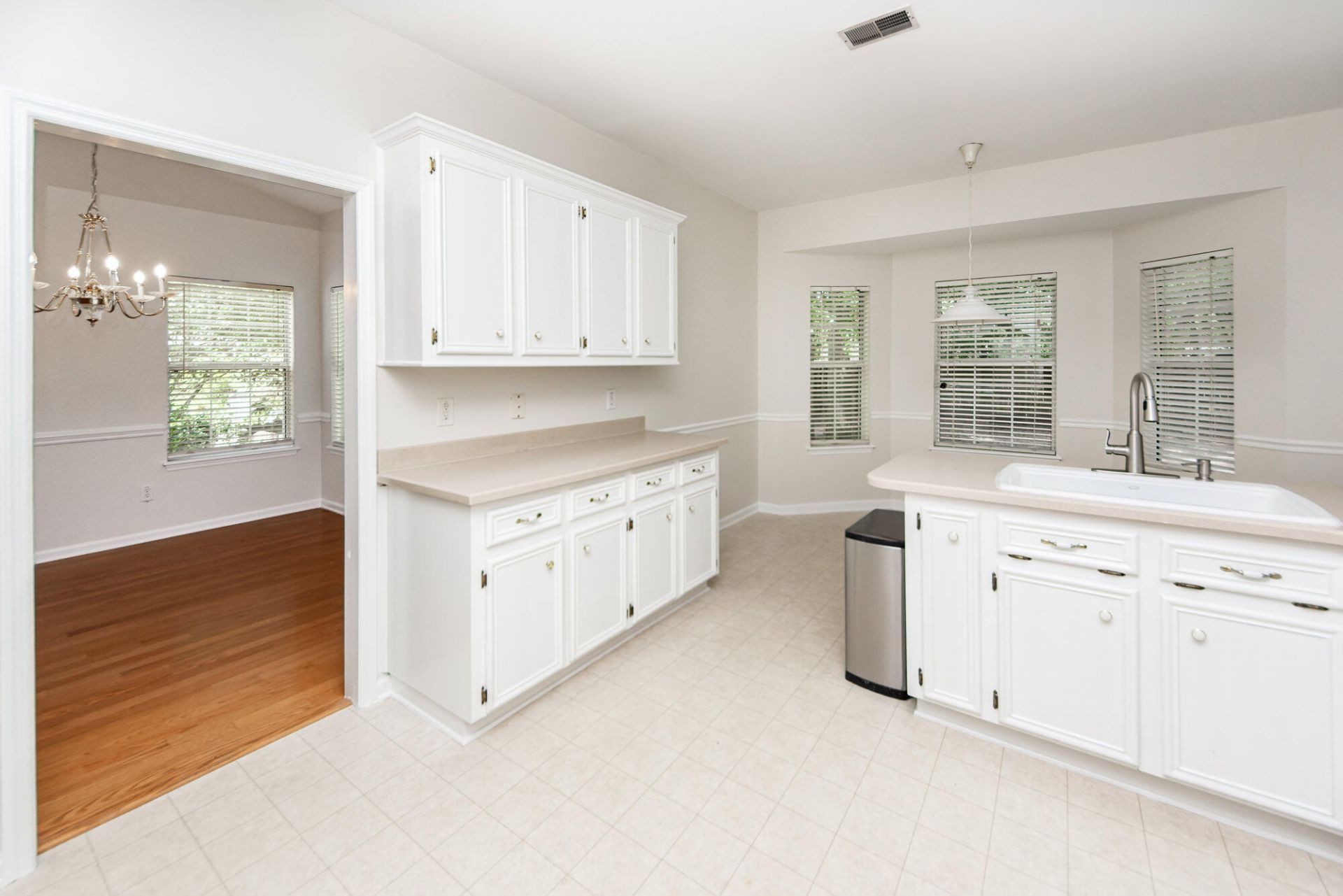 615 Majestic Oak Drive Photo 20