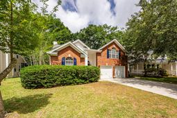 615 Majestic Oak Drive photo 4