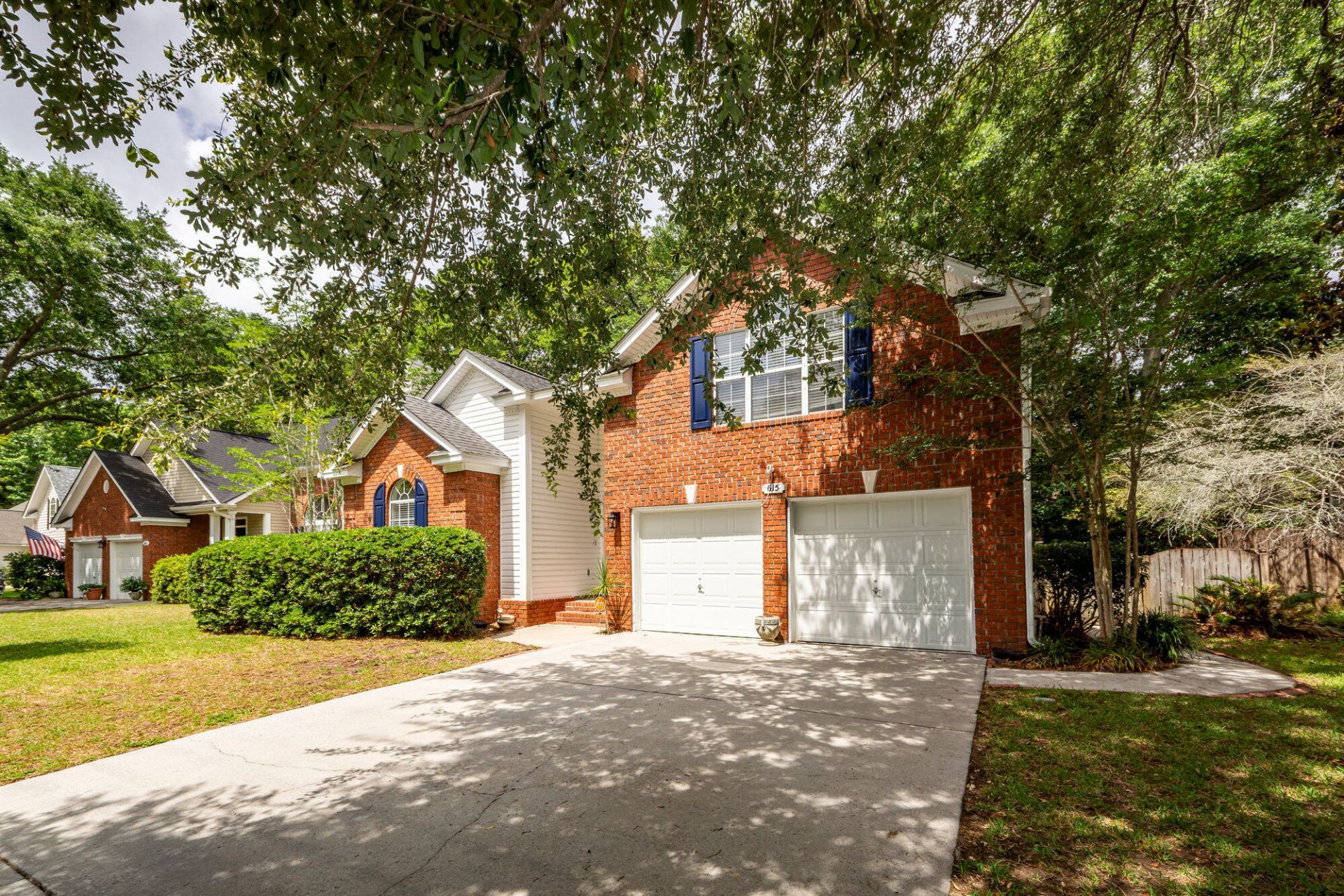 615 Majestic Oak Drive Photo 4