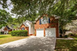 615 Majestic Oak Drive photo 4