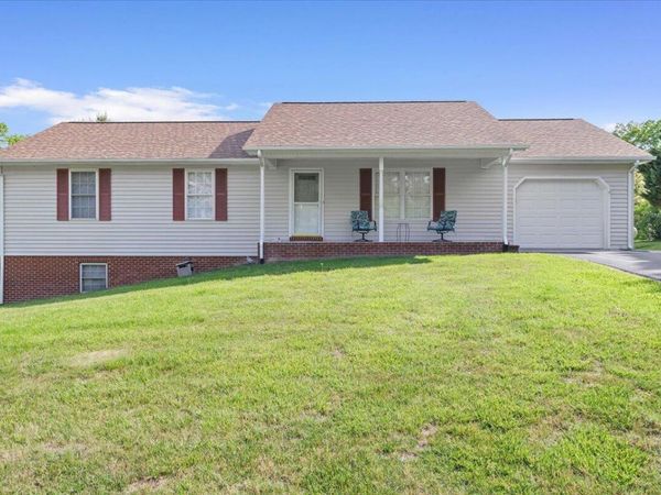 4110 Flatwoods RD , Elliston, VA 24087