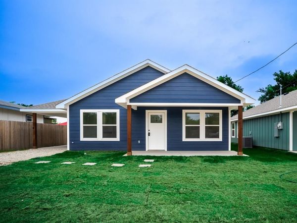 1331 Palestine, Mexia, TX 76667