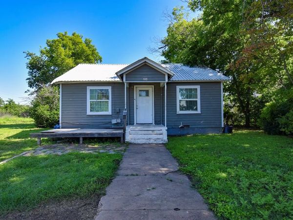 204 W Victoria, Brady, TX 76825