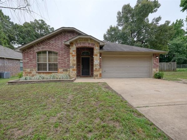 1306 Swinging Bridge Road, Longview, TX 75604