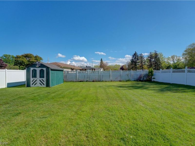 3805 N Hogan Drive, Lorain, OH 44053 Photo 18