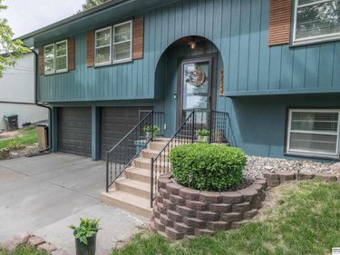 5824 S 52 Street, Omaha, NE 68117