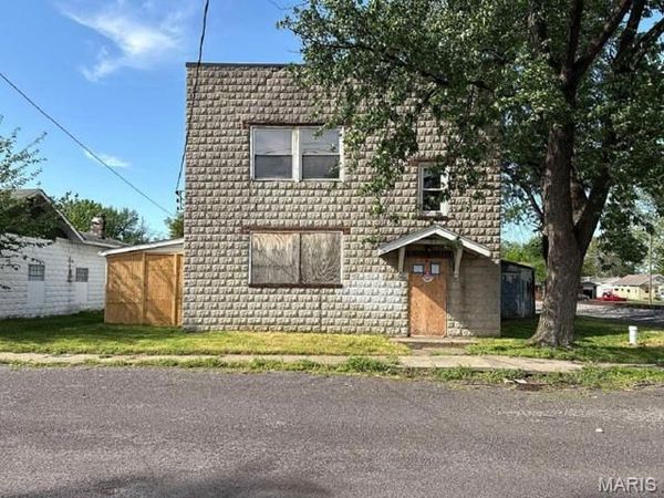 300 E Forest Street , Hartford, IL 62048
