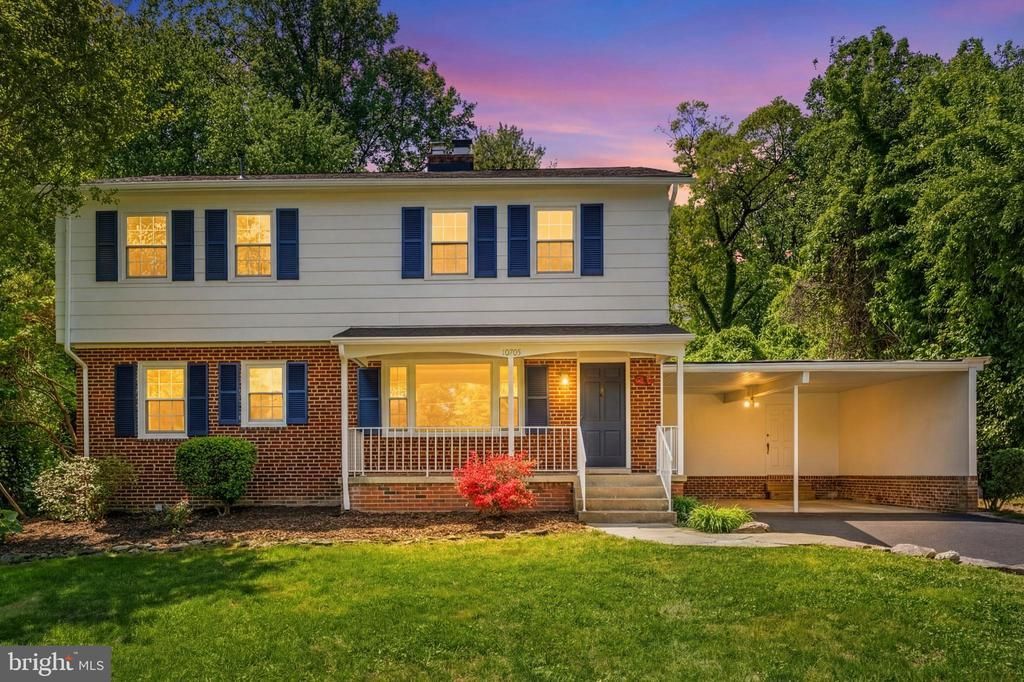 10705 Oak Place, Fairfax, VA 22030 Main Photo