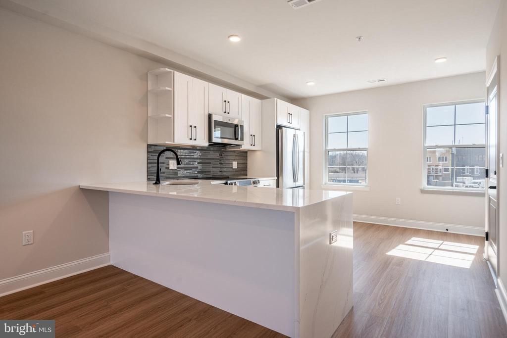 4011 Marilyn Drive, Unit A98, Philadelphia, PA 19131 Main Photo