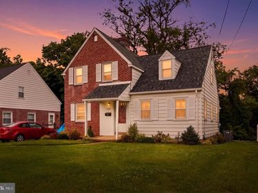 546 ARLINGTON AVENUE, FOLSOM, PA 19033