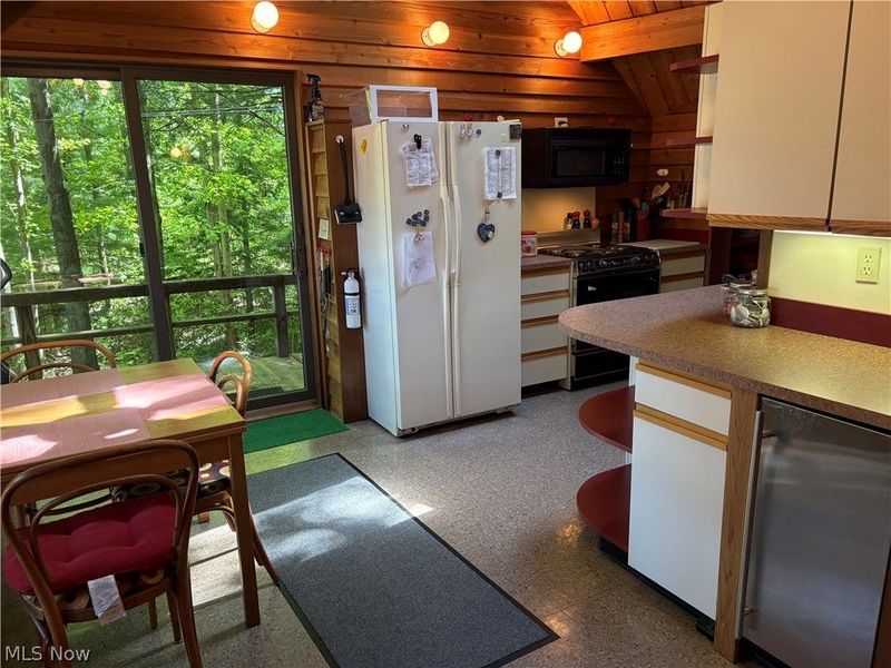 2325 Plum Point, Roaming Shores, OH 44084 Photo 37