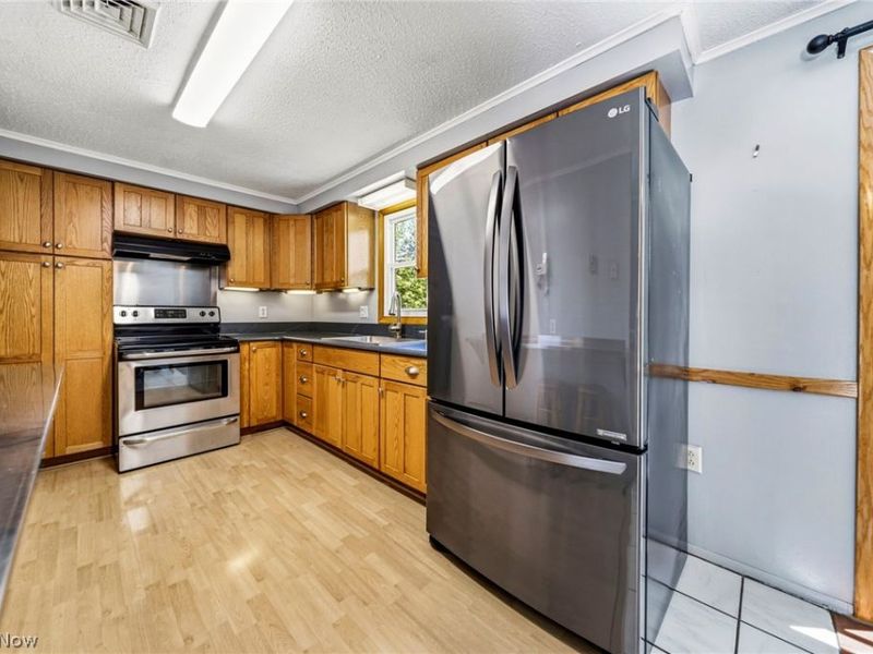 8451 Clay Street, Montville, OH 44064 Photo 8