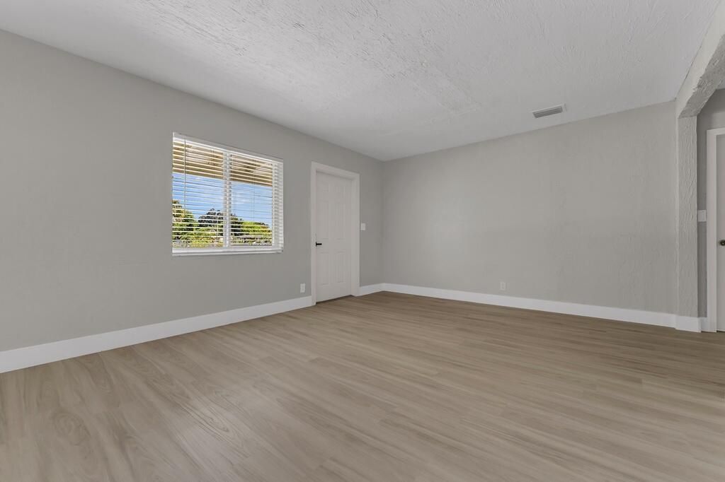 1131 NW 18th Avenue, Fort Lauderdale, FL 33311 Photo