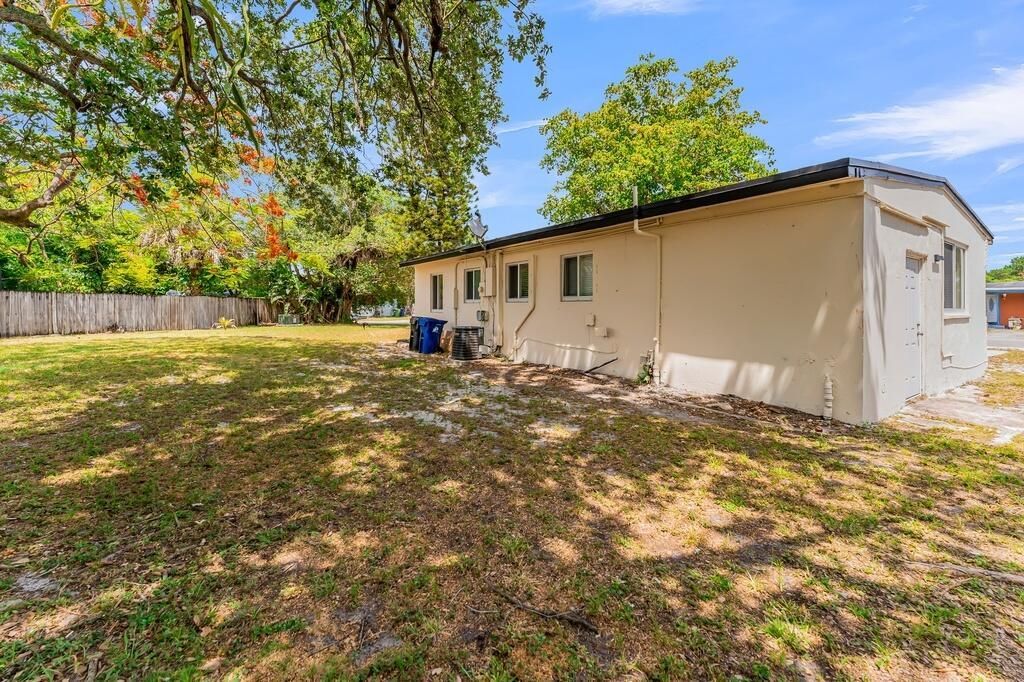 1131 NW 18th Avenue, Fort Lauderdale, FL 33311 Photo