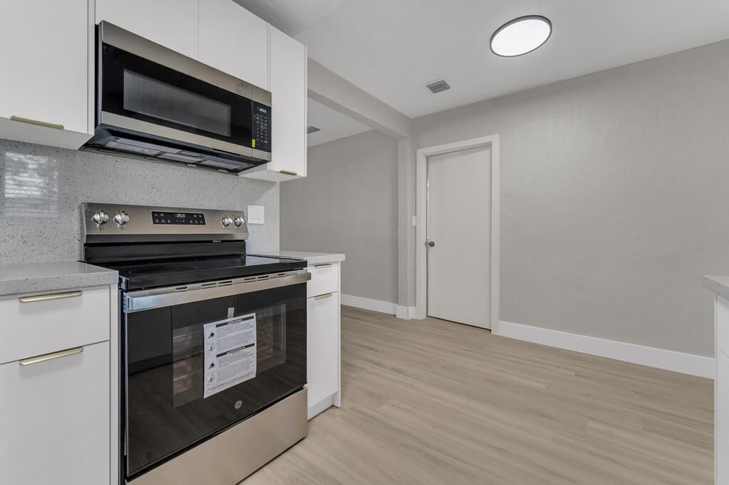 1131 NW 18th Avenue, Fort Lauderdale, FL 33311 Photo