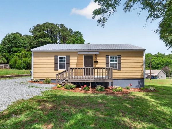 318 5th Street , Siler City, NC 27344