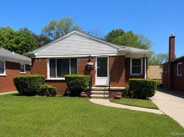 8460 Riverview Street, Dearborn Heights, Mi 48127