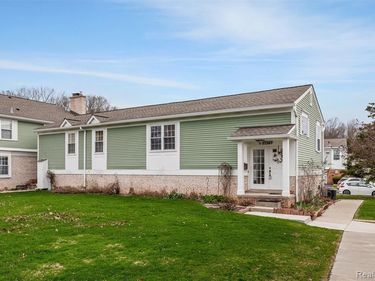 21384 E Glen Haven Circle , Novi, MI 48167