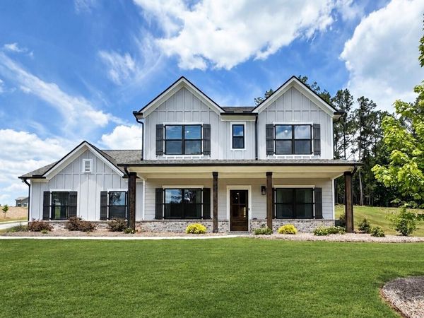 1025 Red Oak Boulevard, Loganville, GA 30052