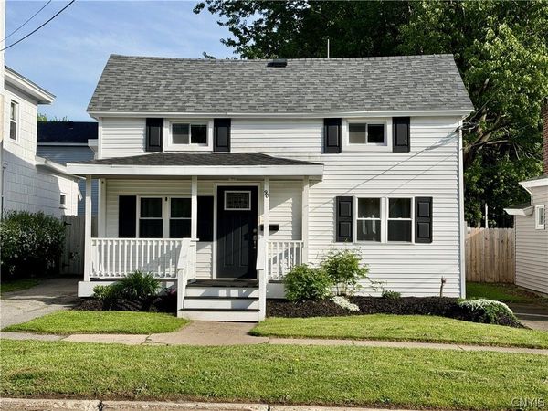 90 W Mohawk Street , Oswego, NY 13126