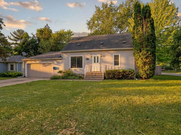 3633 Lowry Avenue N, Robbinsdale, MN 55422
