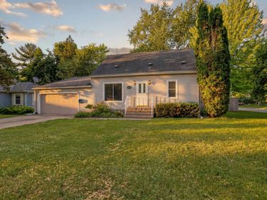 3633 Lowry Avenue N, Robbinsdale, MN 55422