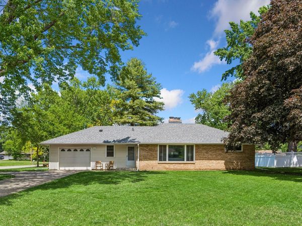 6 Mission Lane, Bloomington, MN 55420
