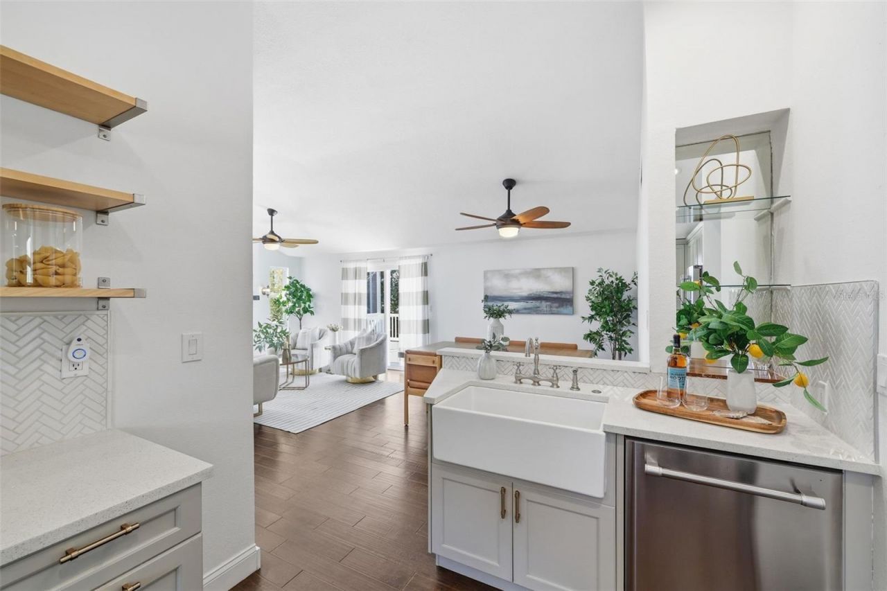 7 Georgia Avenue, Crystal Beach, FL 34681 Photo