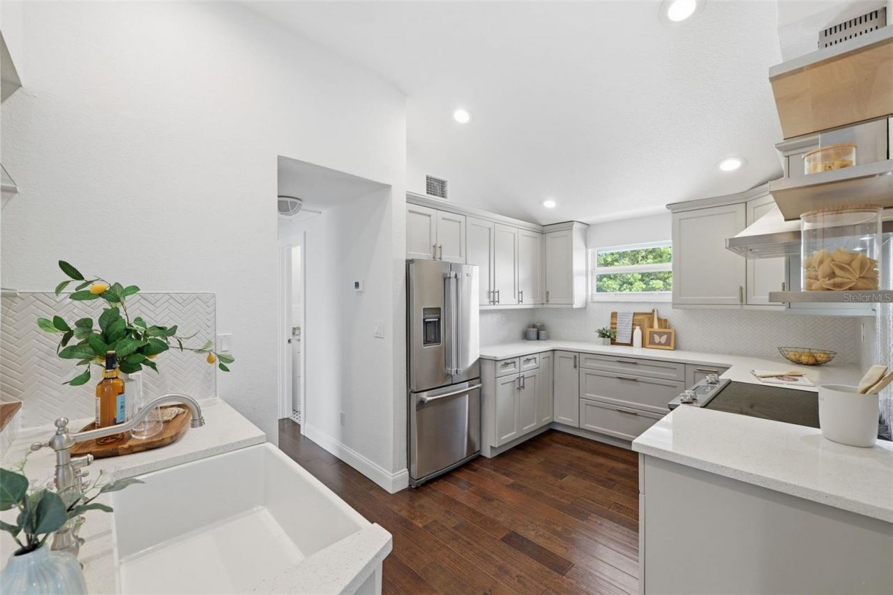 7 Georgia Avenue, Crystal Beach, FL 34681 Photo