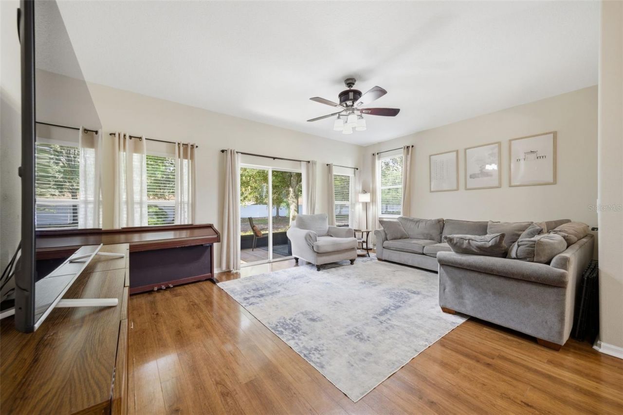 4532 Amberly Oaks Court, Tampa, FL 33614 Photo