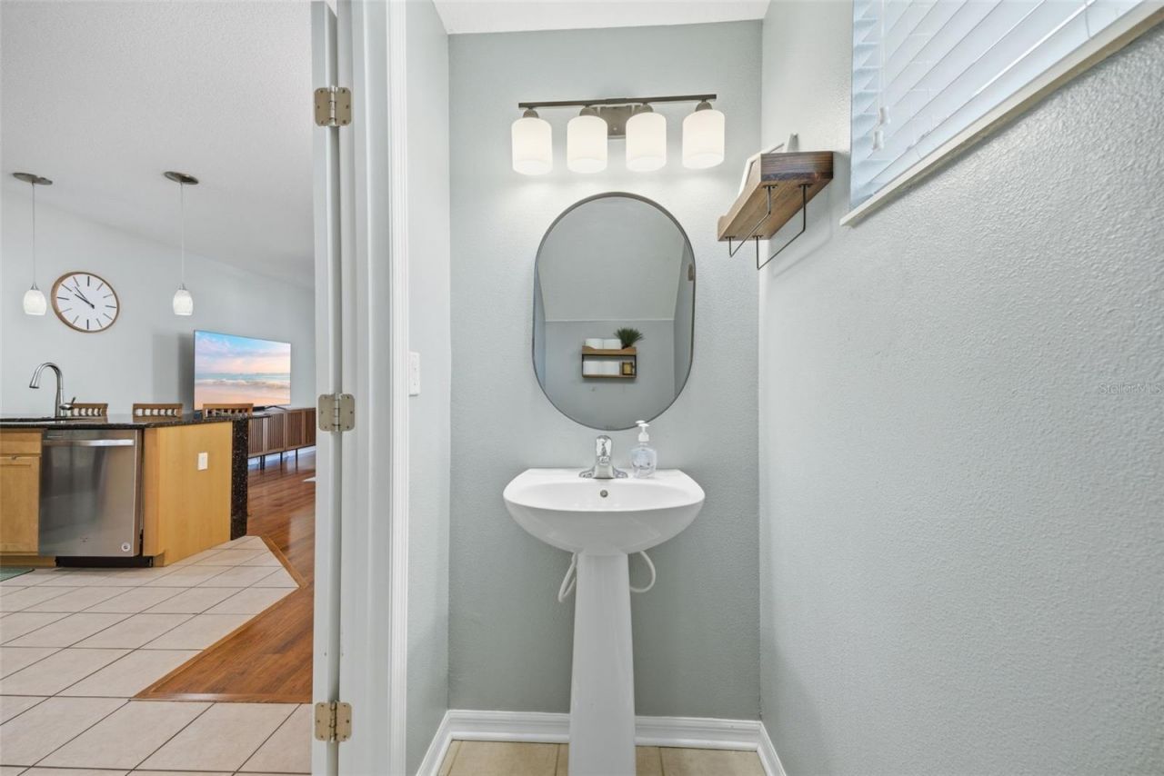 4532 Amberly Oaks Court, Tampa, FL 33614 Photo