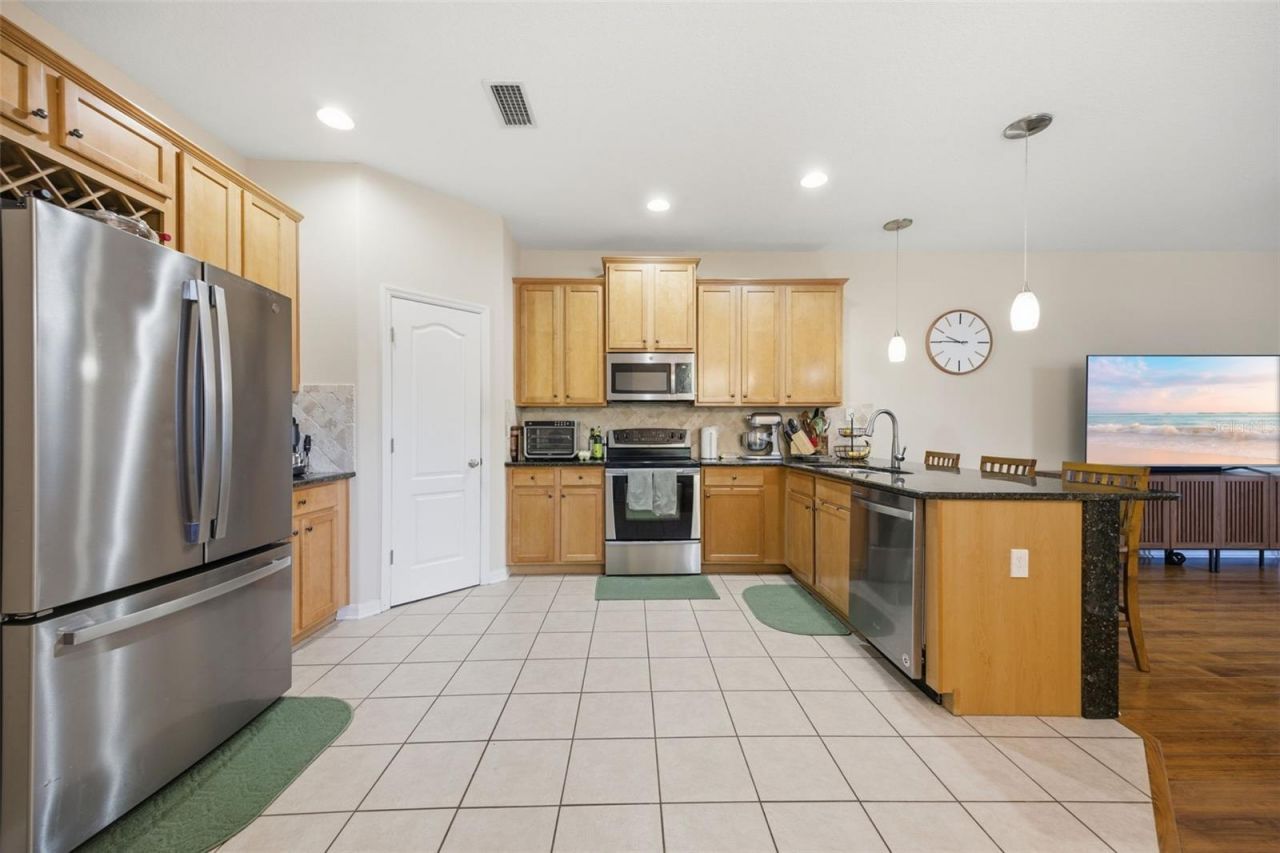 4532 Amberly Oaks Court, Tampa, FL 33614 Photo