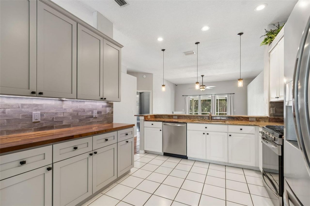 8604 Brookway Circle, Tampa, FL 33635 Photo